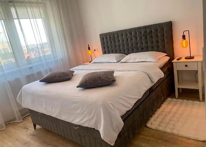 Coresi Апартаменти *